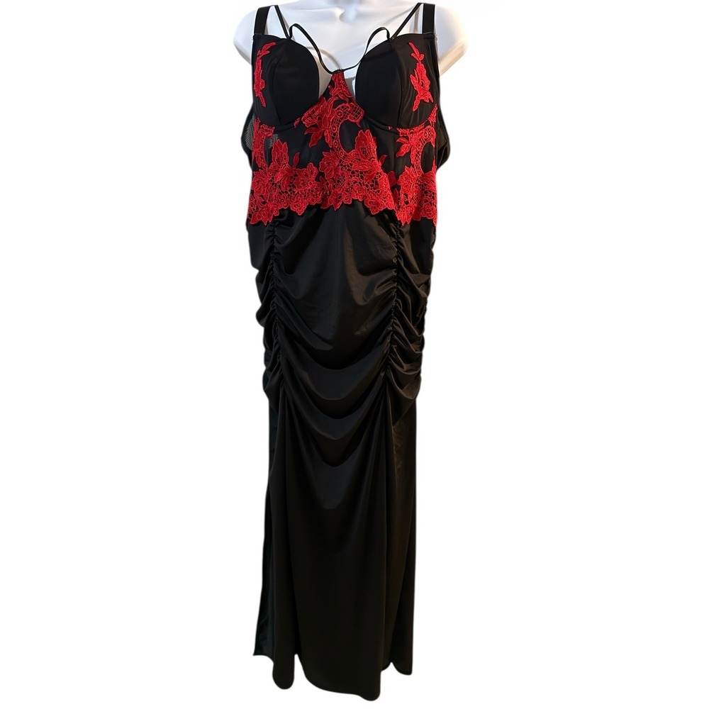Coquette Diva Black Red Lace Ruched Bodycon Long Sexy Nightgown NWOT 1X 2X